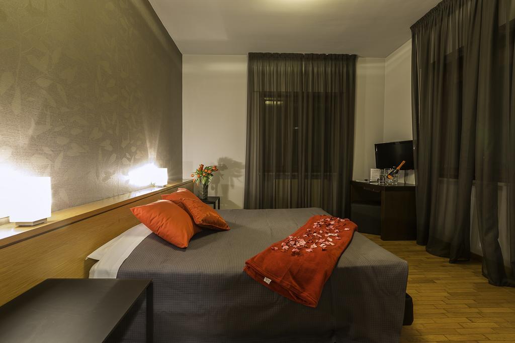 Capo Horn Hotel Darfo Boario Terme Exterior foto